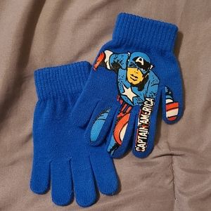 Boys Captain America knit gloves